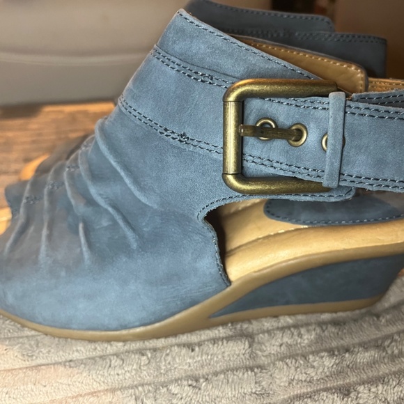 New Earth Leather Coriander Moroccan Blue  Suede Wedge Ankle Strap Sandal Size 9 - Picture 3 of 8